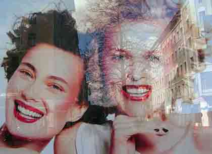 Street Photography: Joyful Interaction of Two Ladies, Captured by Wiesław Sadurski.