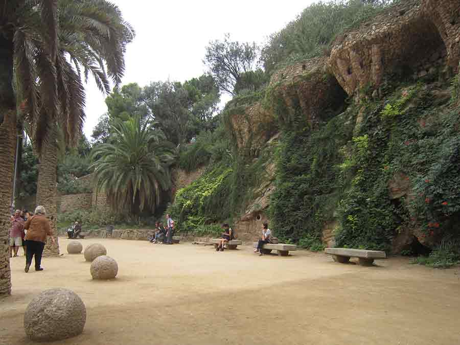 Antoni Gaudi, Park Guell, Barcelona Antoni Gaudi, Park Guell, Barcelona, photo by Wieslaw Sadurski